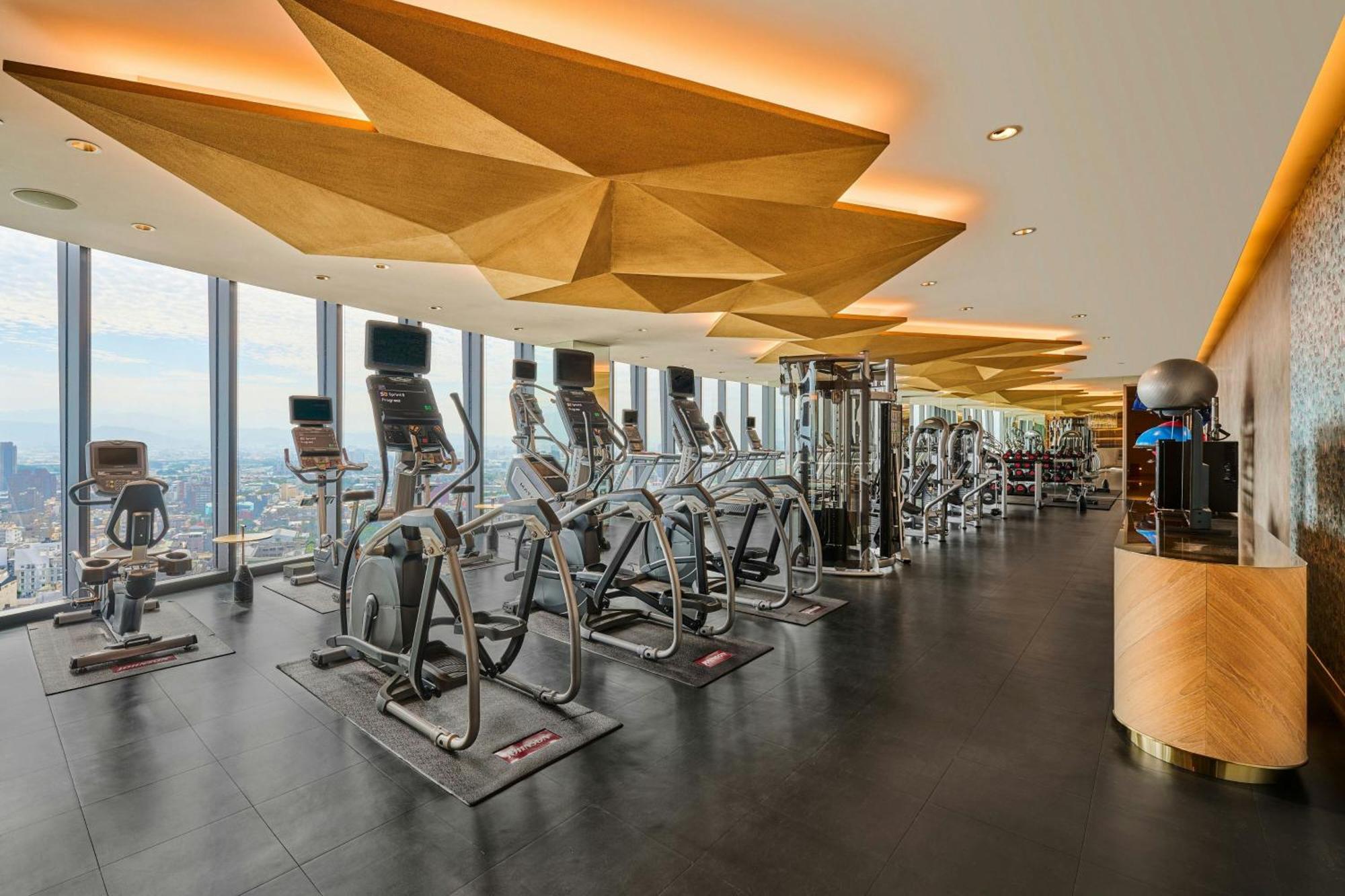 Le Meridien Taichung Buitenkant foto The gym at The Landmark