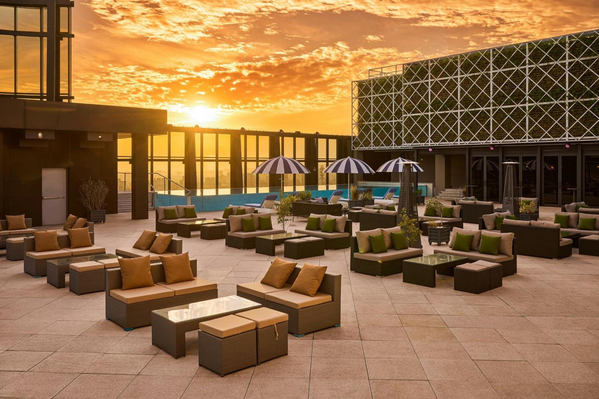 Le Meridien Taichung Buitenkant foto The Sky Bar